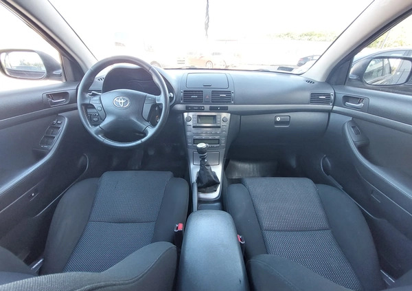 Toyota Avensis cena 13900 przebieg: 272399, rok produkcji 2007 z Kraków małe 172